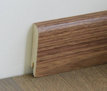 Деревянный плинтус Pedross Walnut American Varnished (70мм)